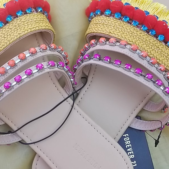 NEW - Summer Sandals Multi Colored Flats - Picture 8 of 8